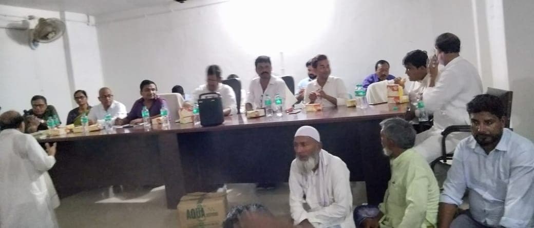 सांसद की समीक्षात्मक बैठक में छाया बिजली कटौती व नदी कटाव का मसला