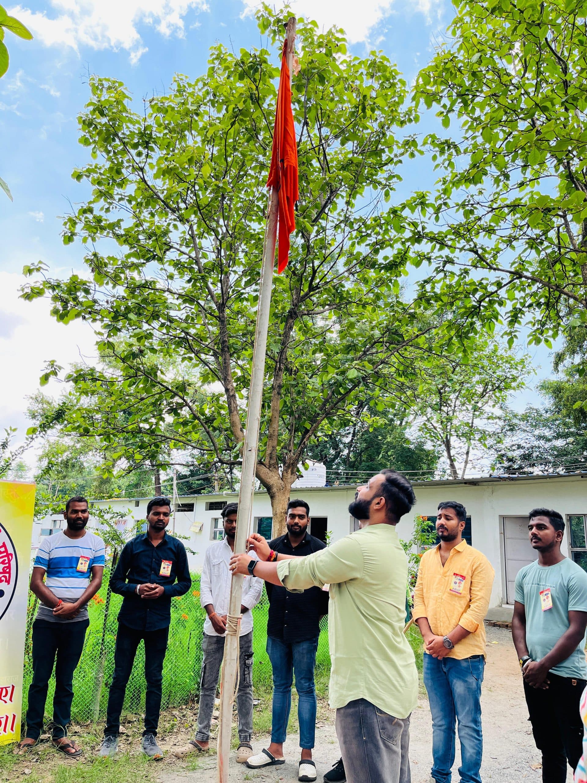 एबीवीपी ने स्थापना दिवस पर महाविद्यालयों में किया पौधरोपण