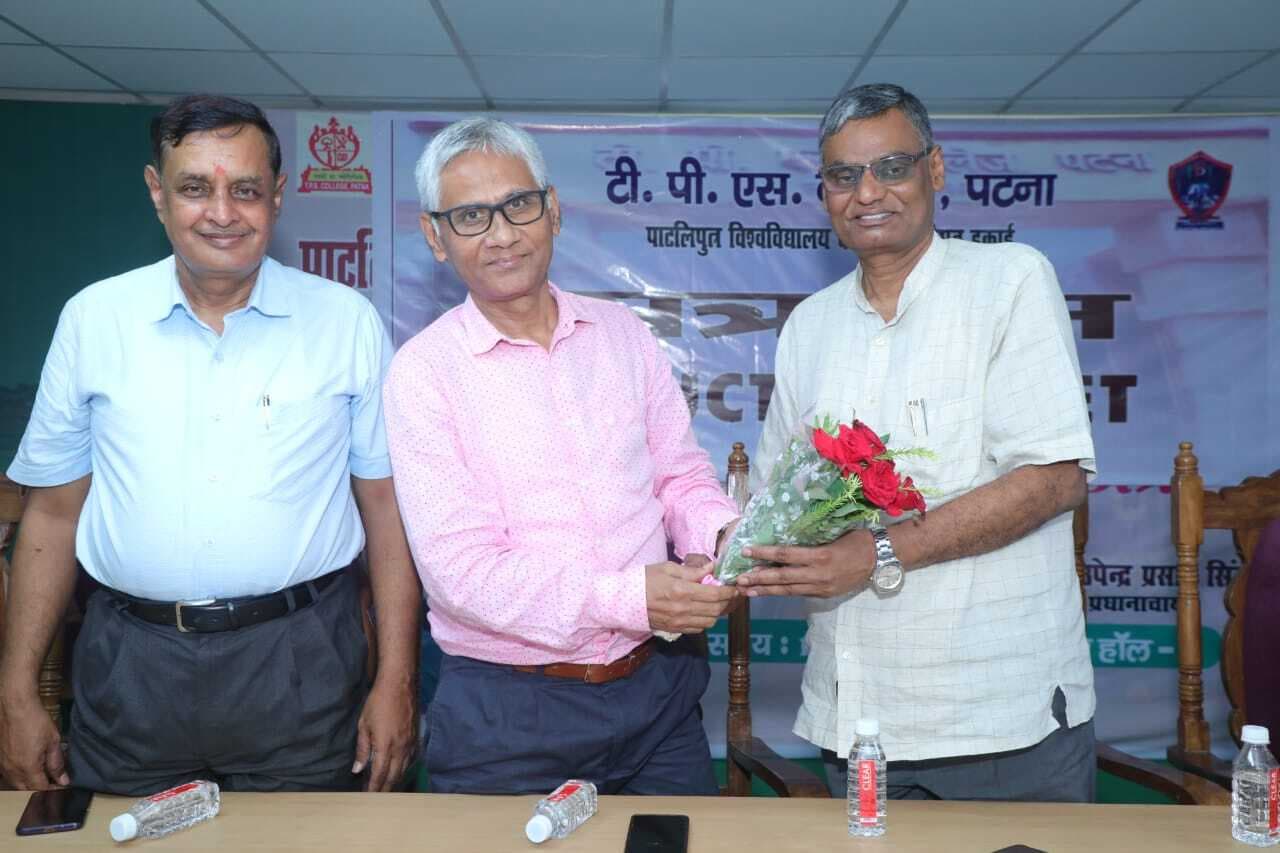 कैंपस : बात को आंख बंद करके नहीं मान लेना चाहिए, पुष्टि कई स्रोतों से करनी चाहिए : प्रो जावेद अख्तर खां