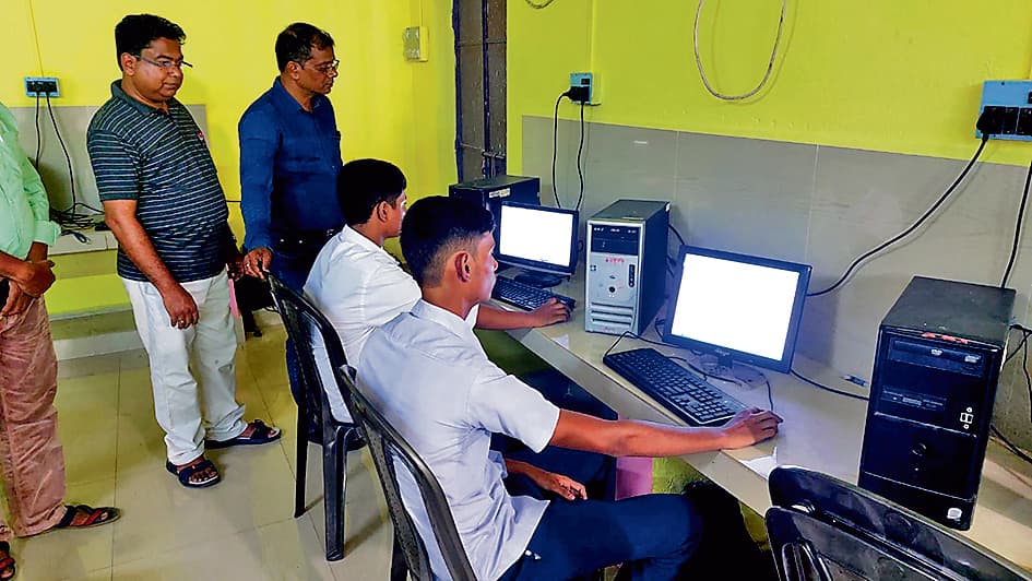 आर्टिफिशियल इंटेलिजेंस और डेटा साइंस विषय को केवल दो ही विद्यार्थियों ने चुना