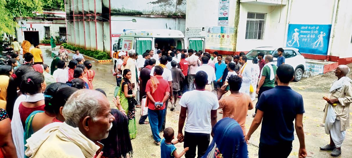 चेनारी व करगहर में वज्रपात से दो की मौत, पांच जख्मी