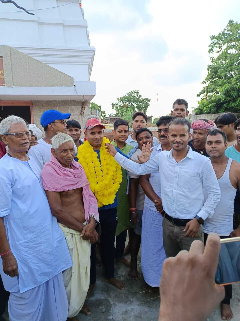 गिद्धौर के बंधौरा निवासी चक्रधर का दारोगा पद पर हुआ चयन