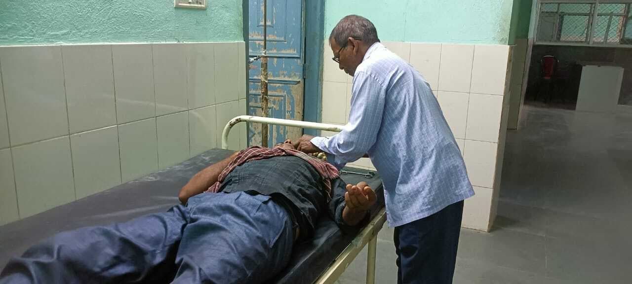 ऑटो व मोटरसाइकिल की टक्कर में एक की मौत, पांच घायल