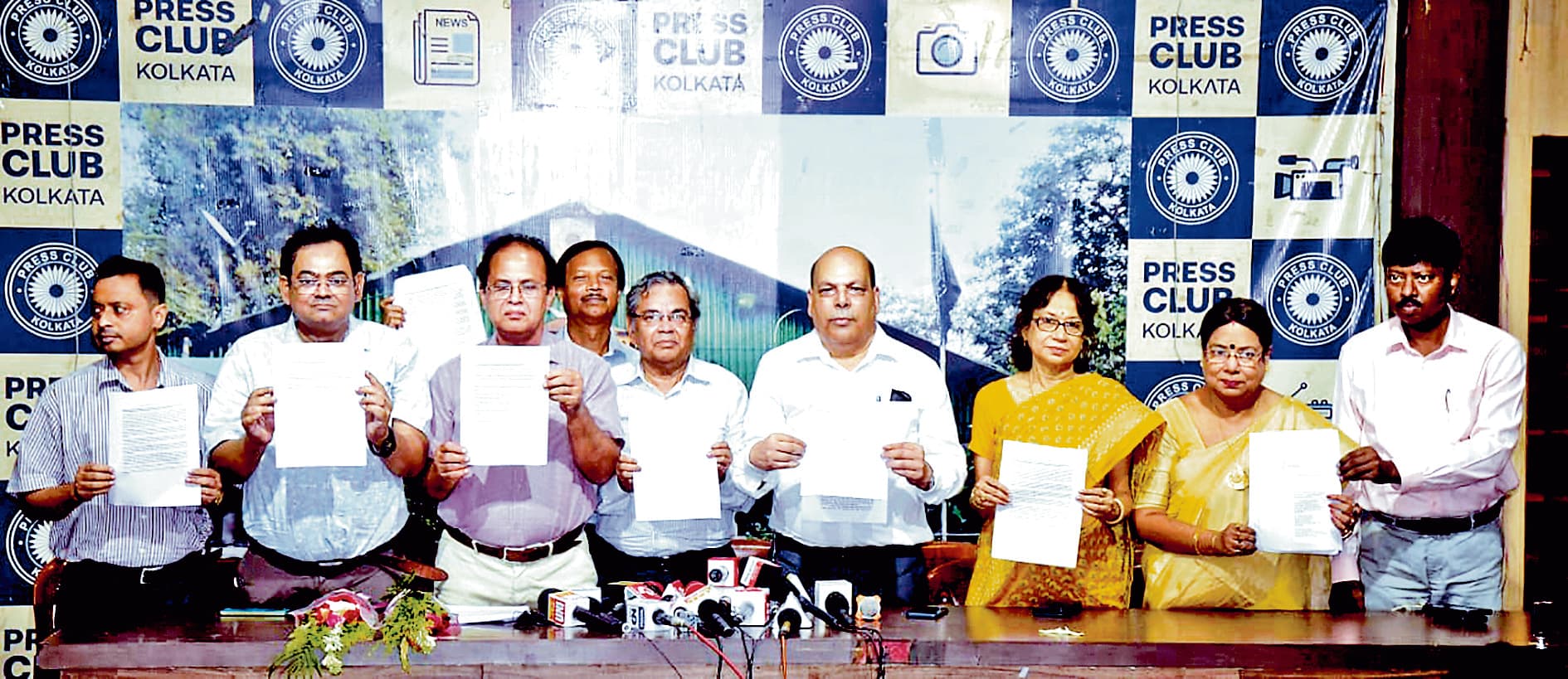 सात पूर्व कुलपतियों ने राज्यपाल को भेजा लीगल नोटिस