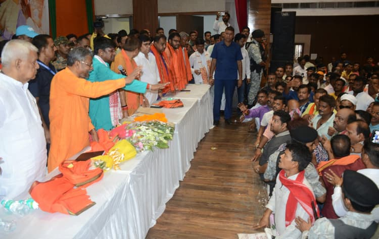 भाजपा के अभिनंदन सह विजय संकल्प सभा में हुआ जमकर हंगामा प्रदेश अध्यक्ष के सामने चला आरोप-प्रत्यारोप का दौर