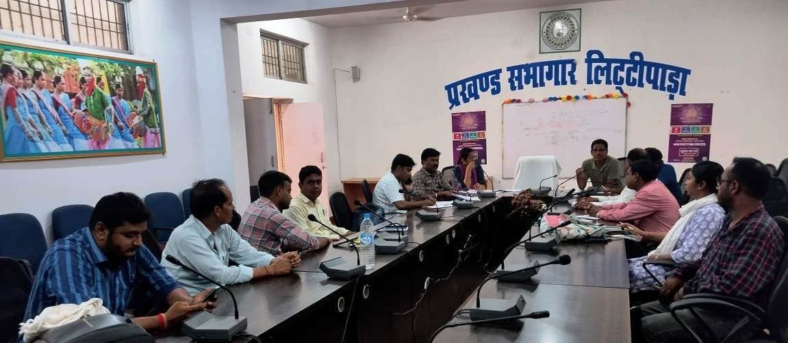 पंचायत सचिवों को सीआरएस पोर्टल की दी गयी ट्रेनिंग