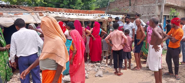 बिजली के करेंट की चपेट में आने से पिता-बेटी की मौत, मातम