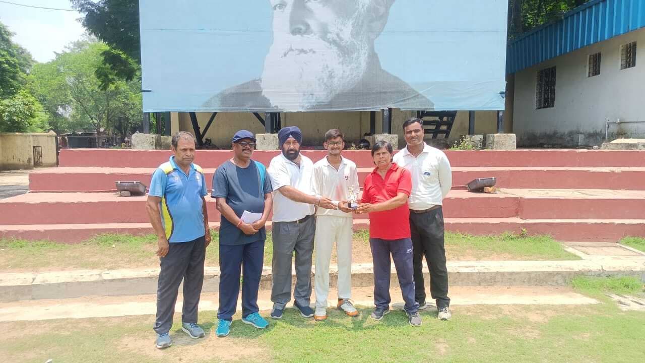 अकांशदीप की घातक गेंदबाजी, गुलमोहर की टीम 101 रनों से जीती