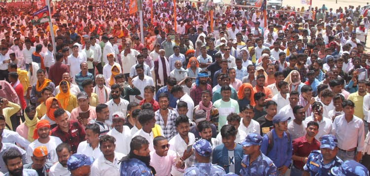 जिले में बढ़ रहा जनसंख्या का बोझ, कम पड़ने लगे संसाधन