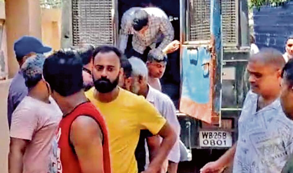 युवती की पिटाई वाले वायरल वीडियो मामला : 6 गिरफ्तार