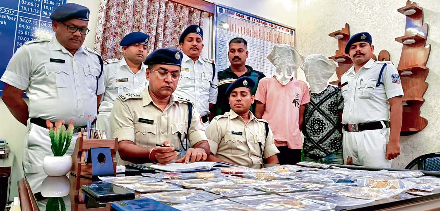 उत्तरपाड़ा पुलिस ने चोरी के आरोपियों को पकड़ा