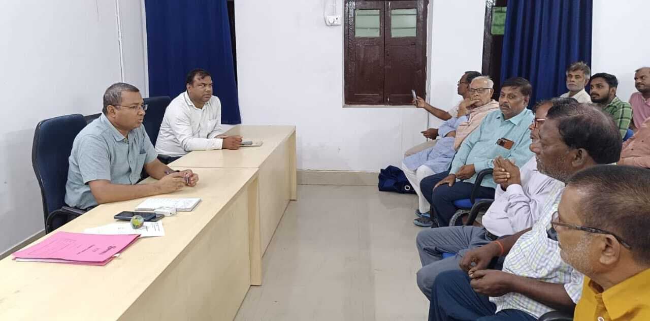 पीडीएस विक्रेताओं की बैठक, उपभोक्ताओं को दस दिनों के अंदर कराना होगा केवाईसी