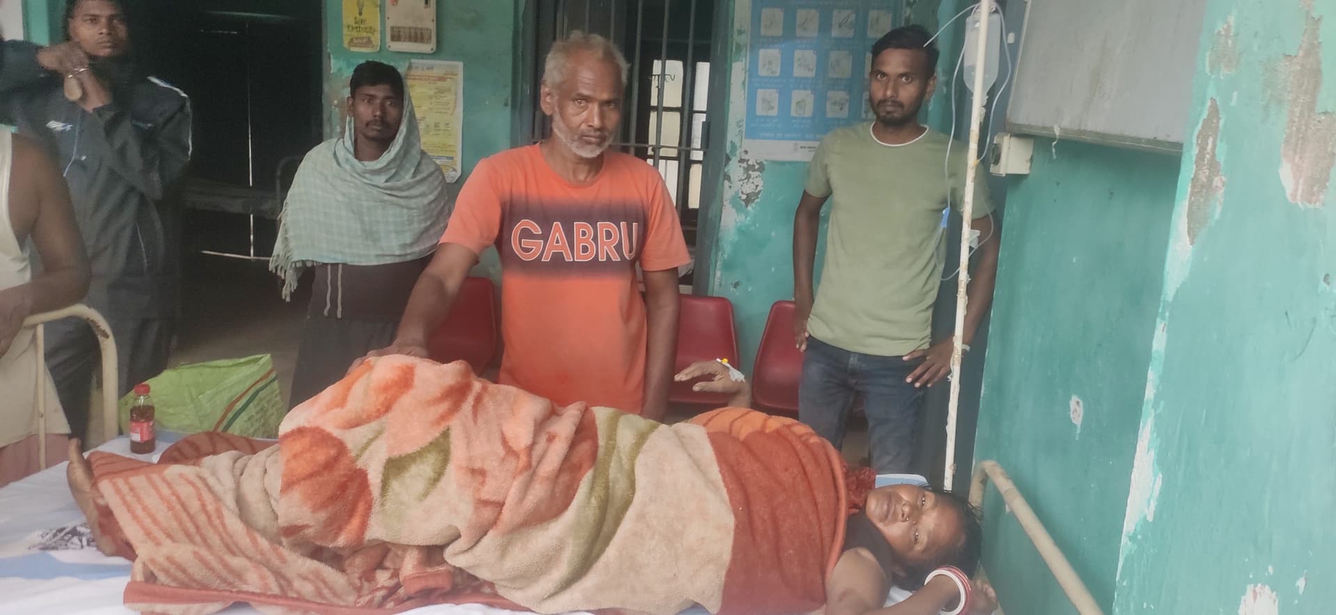 वज्रपात से महिला की स्थिति गंभीर, अस्पताल में भर्ती