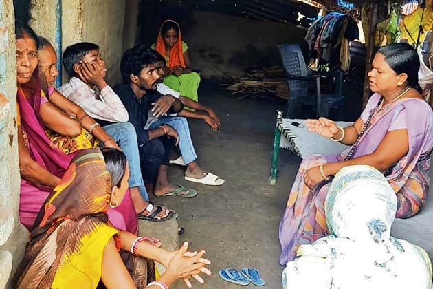 एक साथ उठीं बाप-बेटी की अर्थियां, रो पड़ा पूरा गांव