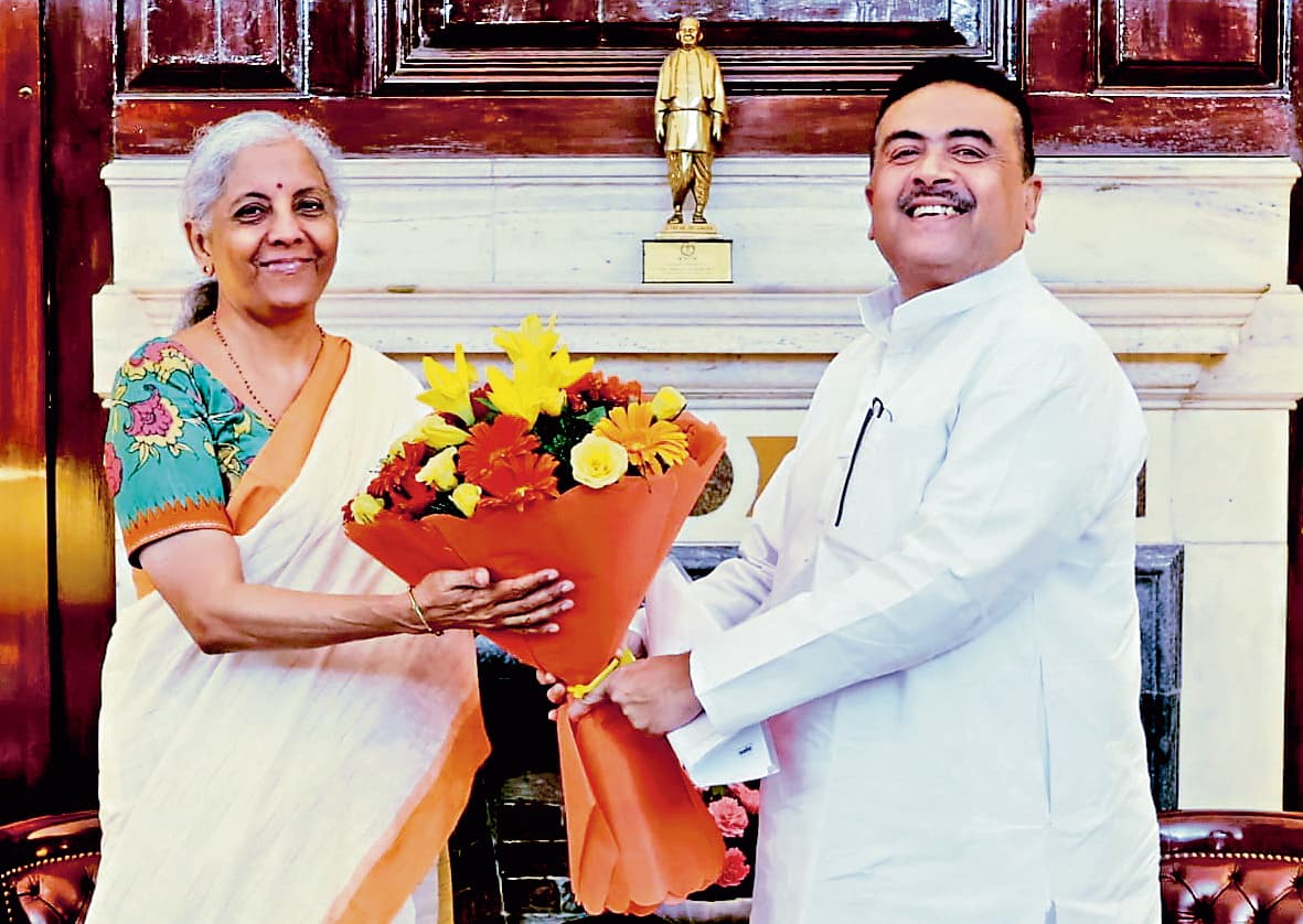 पश्चिम बंगाल में केंद्रीय योजनाओं के फंड का हो रहा दुरुपयोग : शुभेंदु अधिकारी