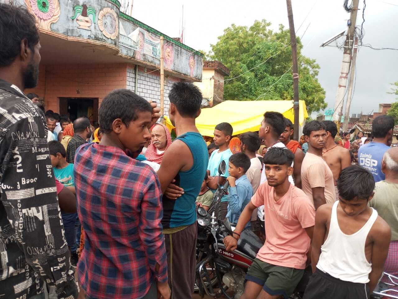 दो अलग-अलग थाना क्षेत्रों में वज्रपात से दो की मौत