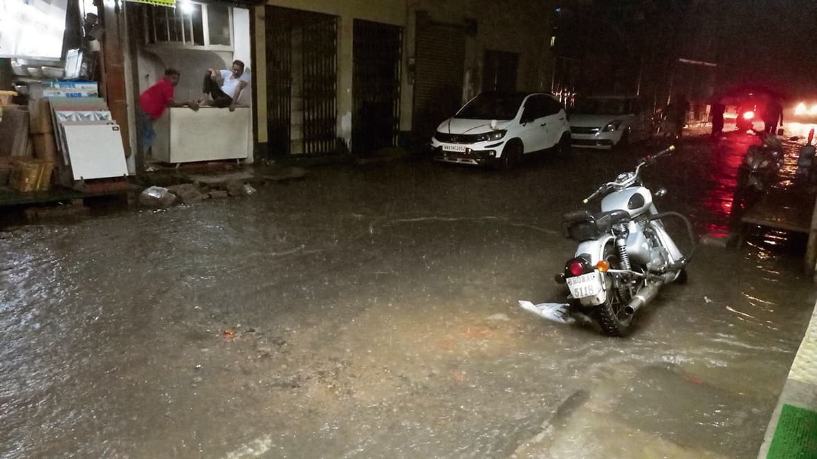 तीन घंटे के अंदर जिले में 102 एमएम बारिश