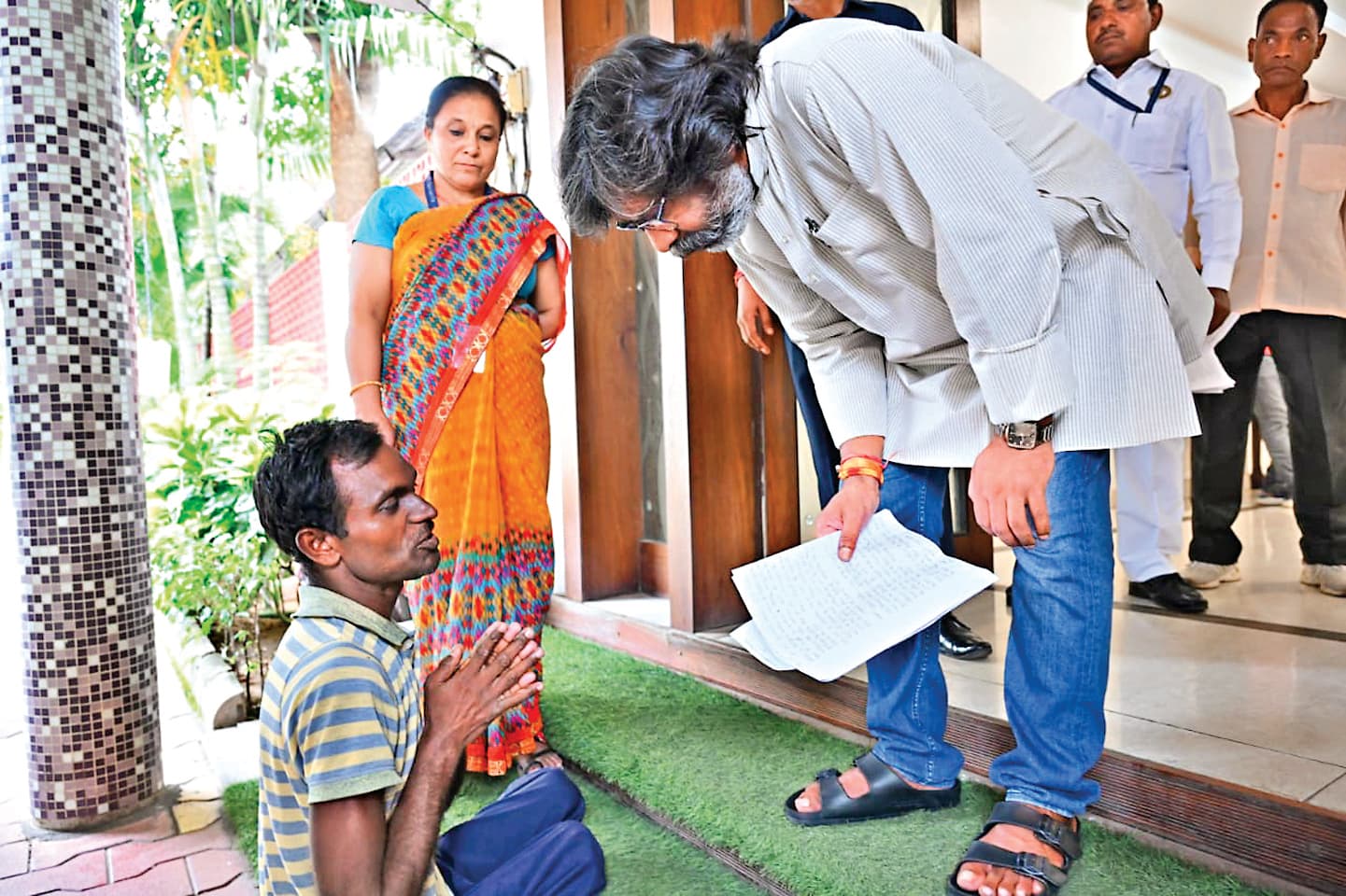 CM News : अपने आवास पर आमलोगों से मिले मुख्यमंत्री हेमंत सोरेन