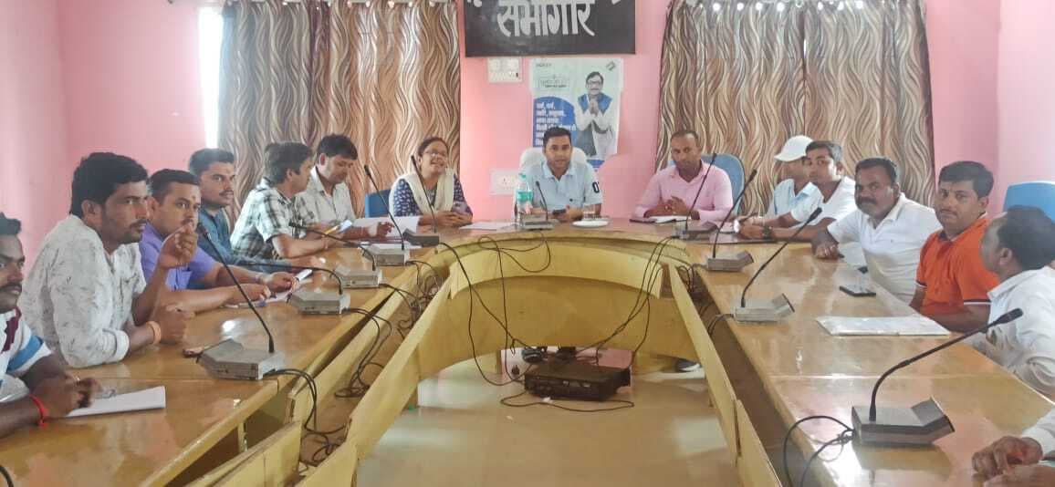 श्रावणी मेले में बिजली, पानी व साफ सफाई की होगी दुरुस्त व्यवस्था : नपं प्रशासक, राजकीय श्रावणी मेला 2024 में बेहतर व्यवस्था को लेकर नगर पंचायत की हुई बैठक