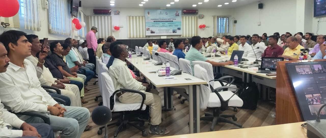 केंद्रीय मत्स्य पालन, पशुपालन एवं डेयरी मंत्री ने वर्चुअल माध्यम से मछुआरों से किया संवाद