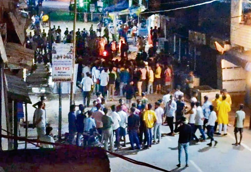 Garhwa Crime News : मझिआंव में दो गुटों में झड़प, चार घायल, दो की हालत गंभीर