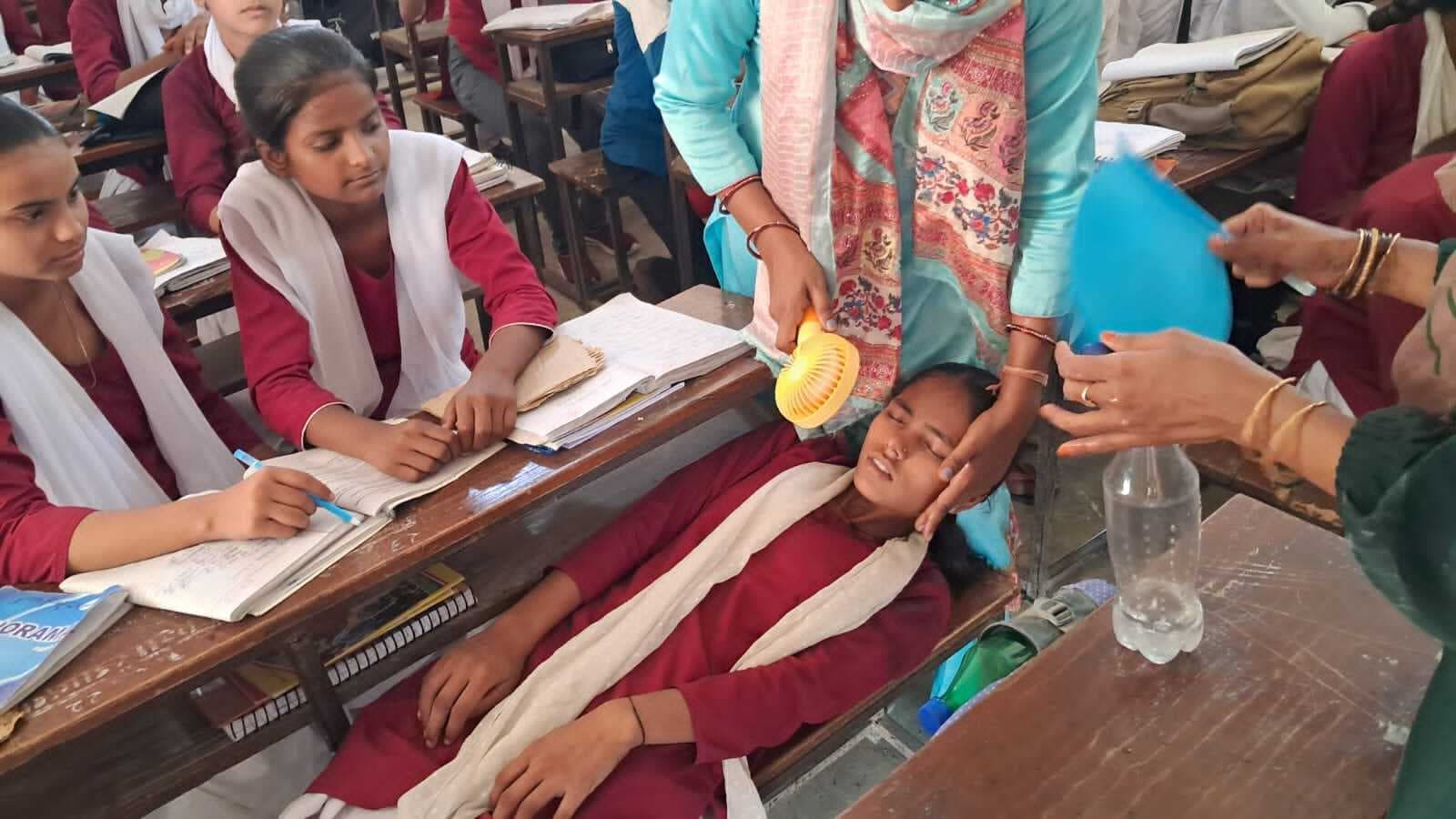 मसौढ़ी. धनरूआ में चौबीस घंटे गुल रही बिजली, गर्मी से स्कूली छात्रा हुई बेहोश