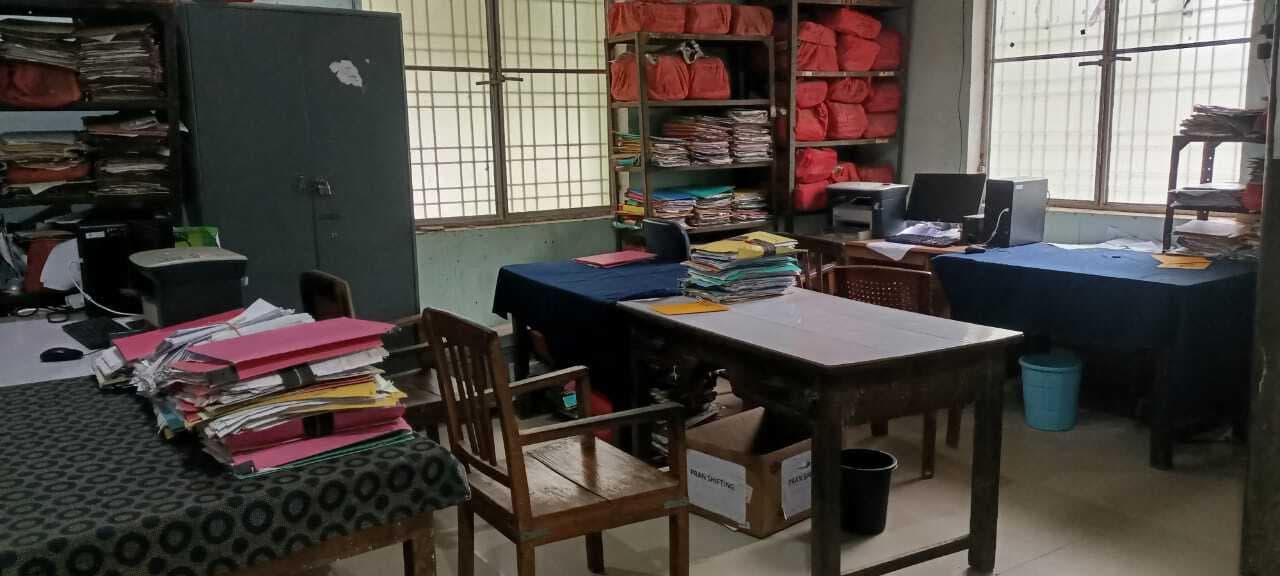 Patna : डीइओ सहित चार अफसर व 60 कर्मी मिले गायब, एक दिन के वेतन पर रोक