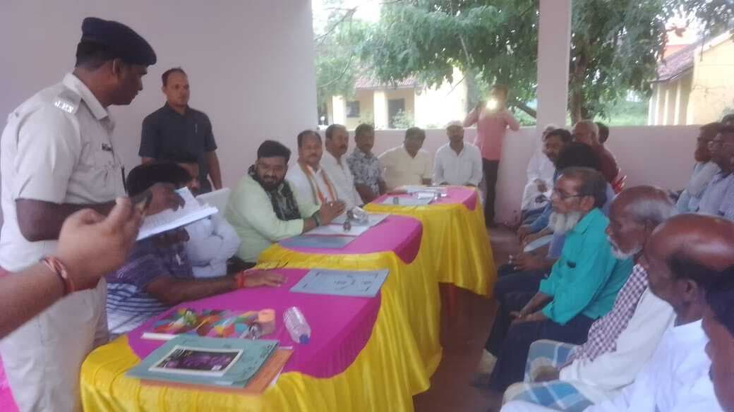 शांतिपूर्ण तरीके से लोग मनायें मुहर्रम का त्योहार, अफवाहों पर नहीं दे ध्यान : मंत्री हफीजुल