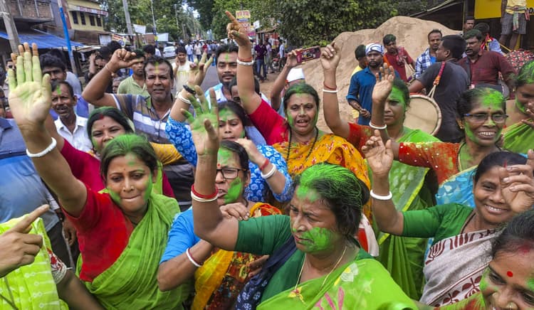 13 साल बाद मतुआ समुदाय के गढ़ में सेंधमारी, तृणमूल ने जीती बागदा सीट