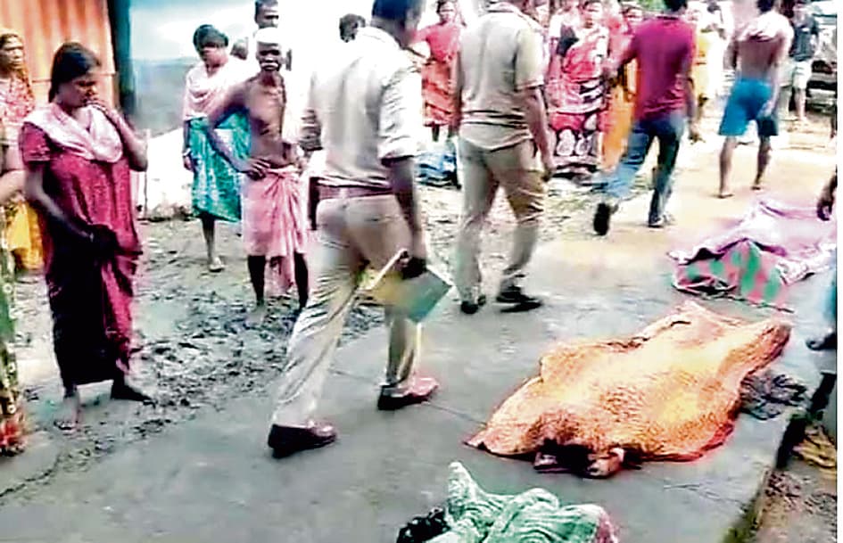 सेप्टिक टैंक में दम घुटने से किशोर सहित तीन लोगों की हो गयी मौत