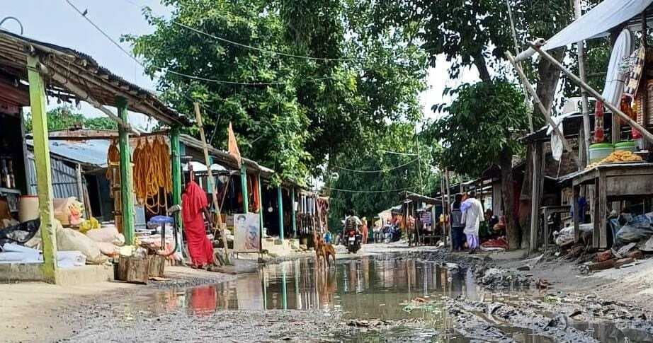 जलजमाव की समस्या से ग्रामीण परेशान