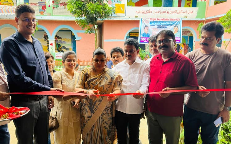 मेगा चिकित्सा शिविर में 700 लोगों की जांच कर दी गयी मुफ्त दवा