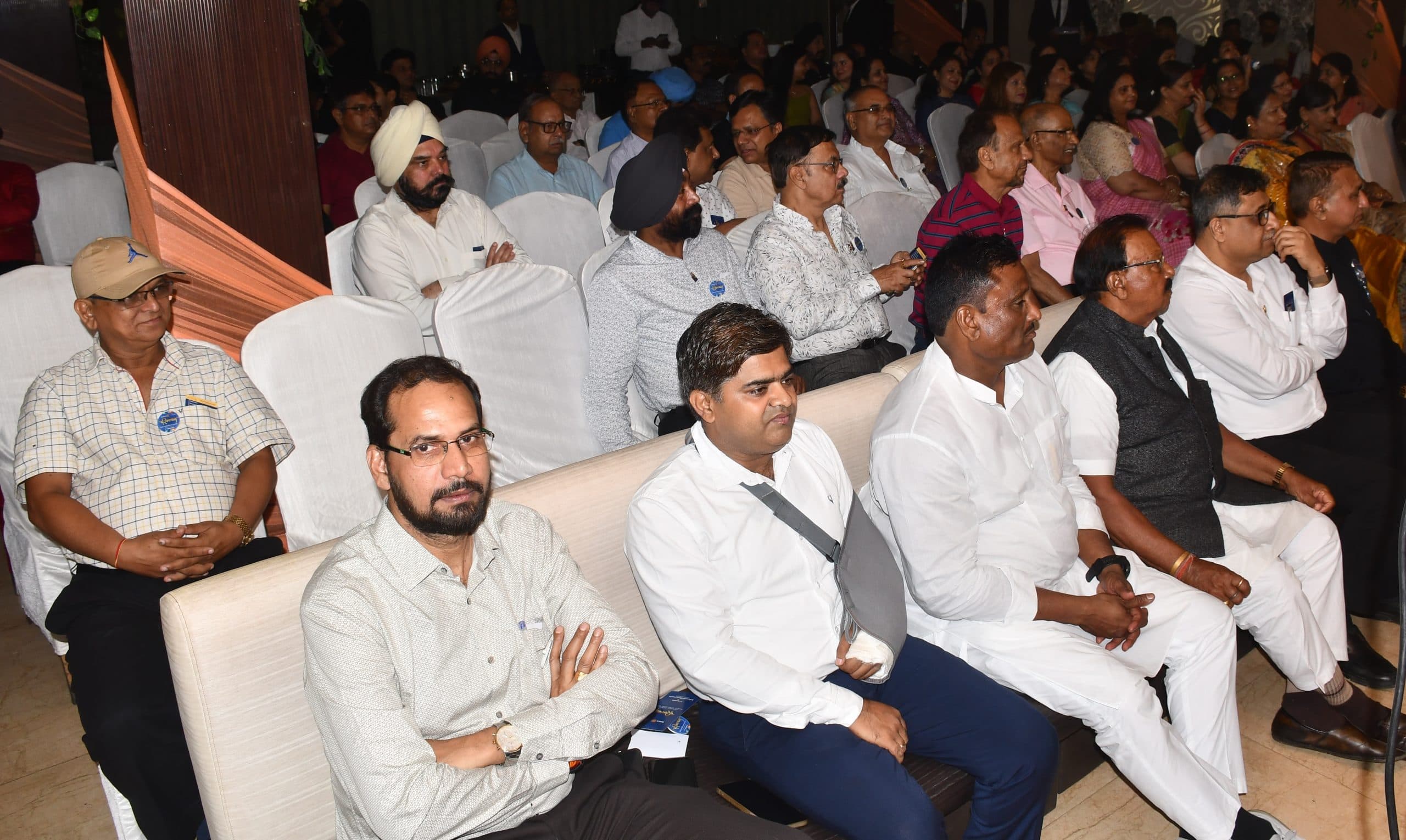 ख्वाहिशों से नहीं गिरते हैं फूल झोली में...कर्म की शाख को हिलाना होगा : रंजन गुप्ता