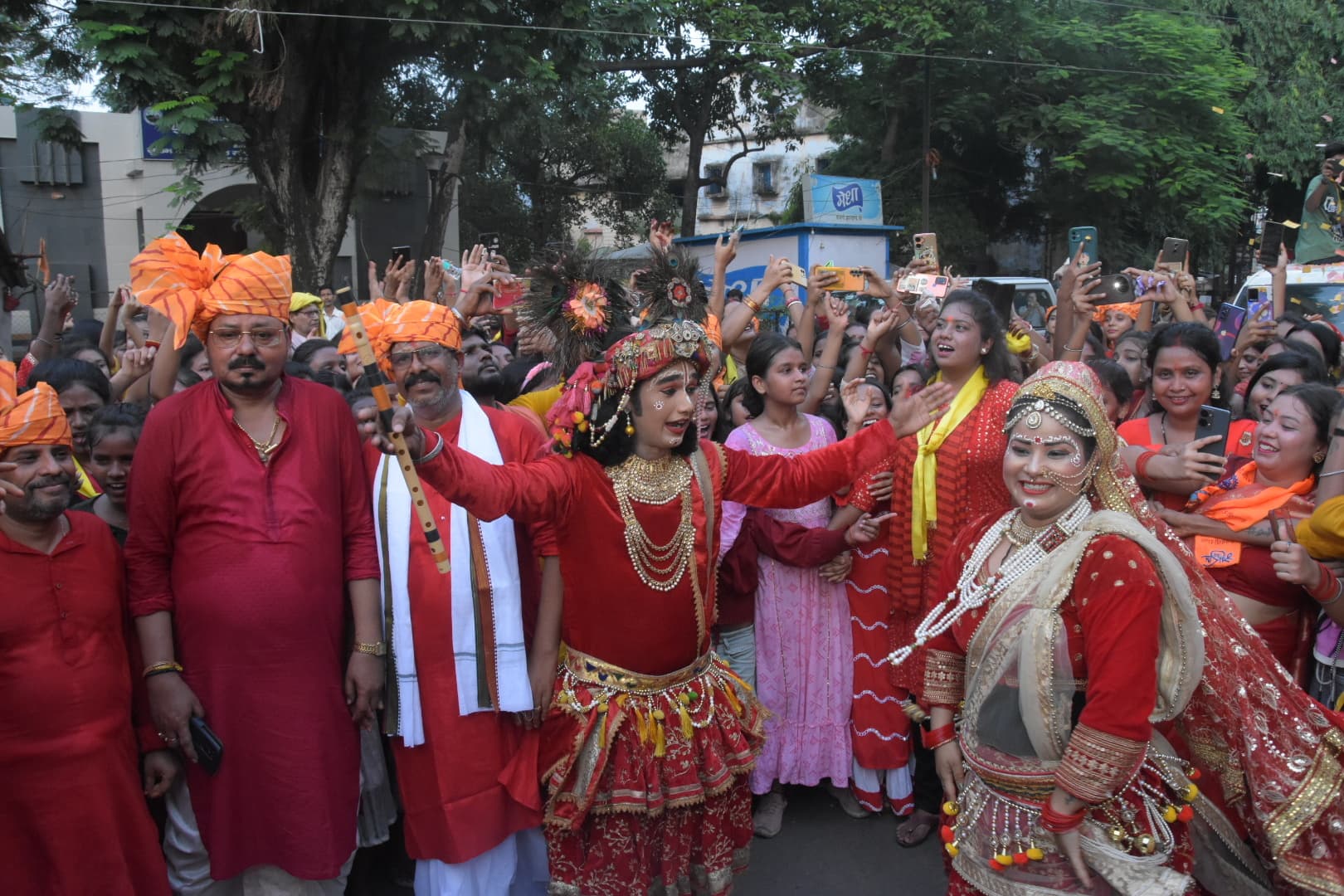प्राण प्रतिष्ठा को लेकर जागृत मंदिर से निकली भव्य शोभायात्रा