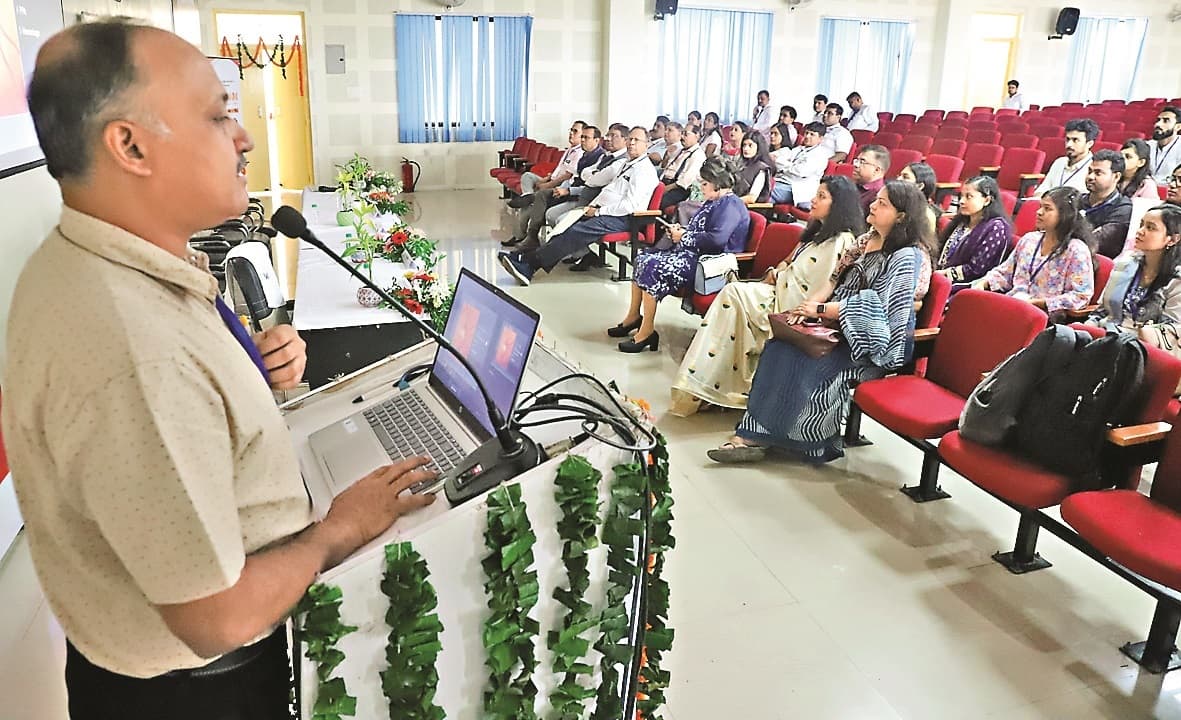 Ranchi Rims News : ग्लूकोमा में वाल्व सर्जरी ज्यादा कारगर : डॉ प्रफुल्ल