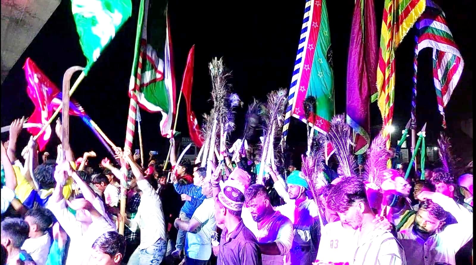 अकीदत के साथ सप्तमी की रात निकाला जुलूस