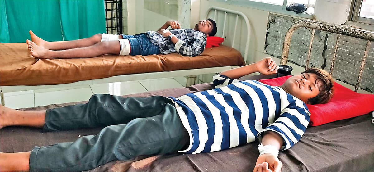 Tamar Incident News : तमाड़ में बस की छत पर बैठे बाराती करंट की चपेट में आये, तीन की मौत, पांच गंभीर