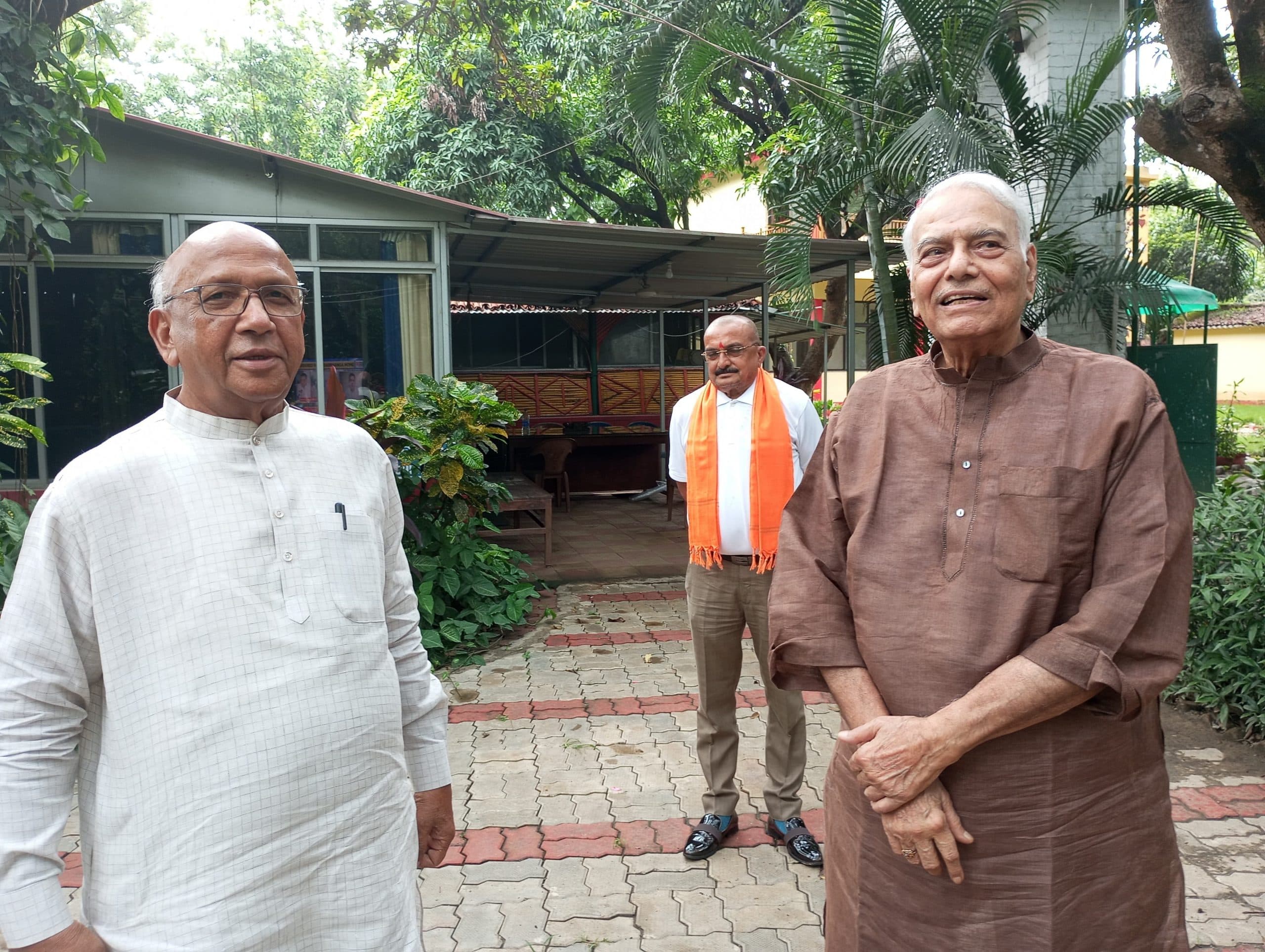 यशवंत सिन्हा से मिले सरयू राय