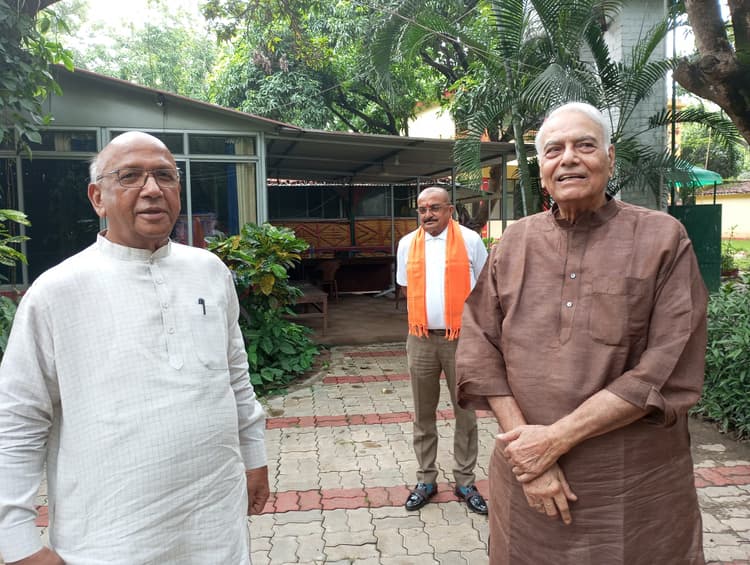 यशवंत सिन्हा से मिले सरयू राय