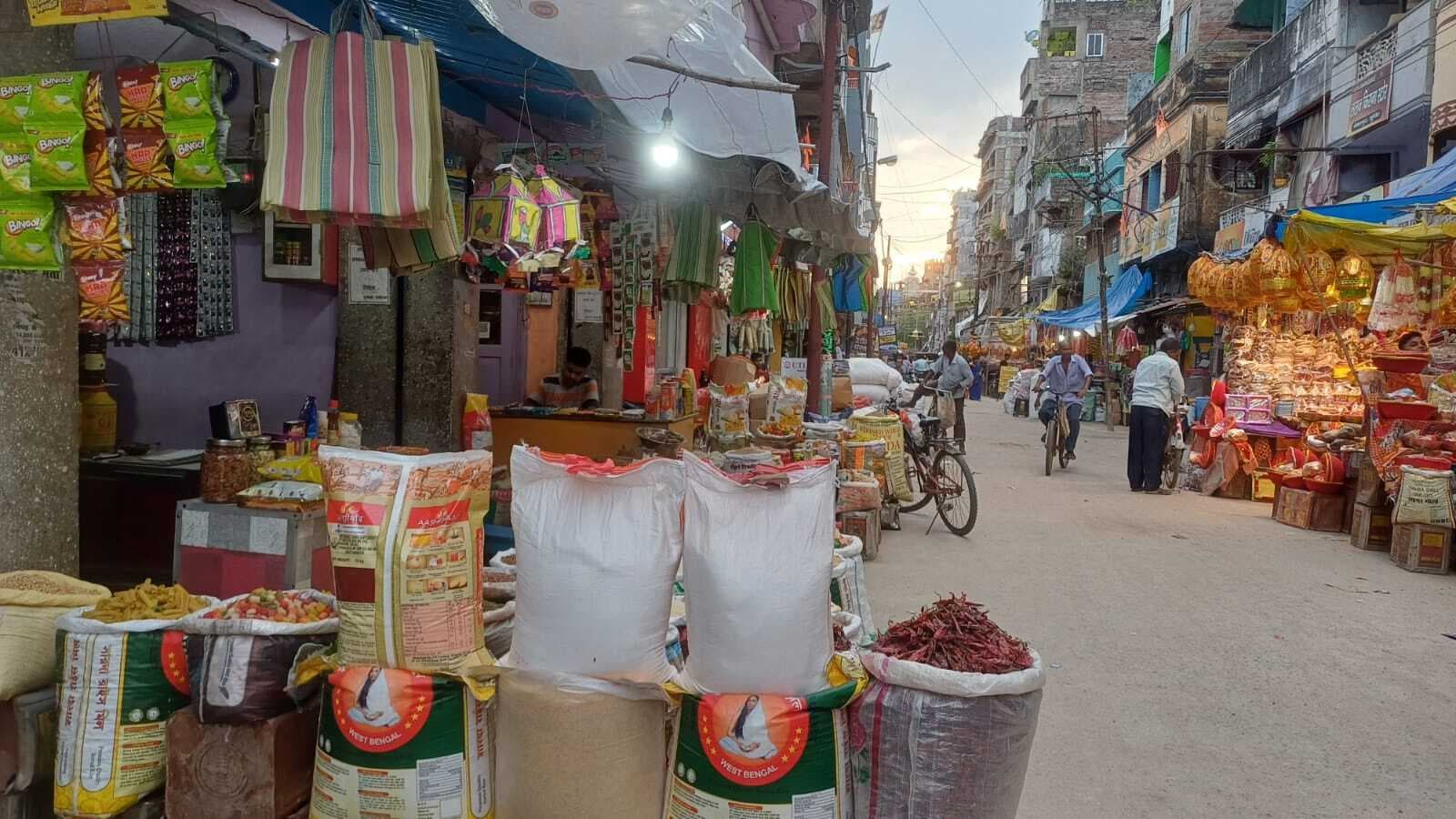 शहर की डगर पर अतिक्रमण का कहर : जहां मिली जगह, वहीं बना दी दुकान