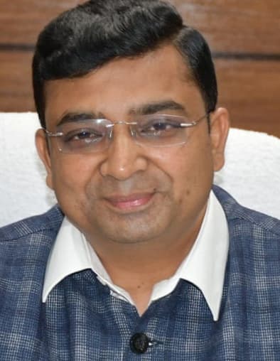 राजस्व कर्मचारियों के कार्यों की होगी समीक्षा, अच्छा काम करनेवाले होंगे पुरस्कृत : डीएम