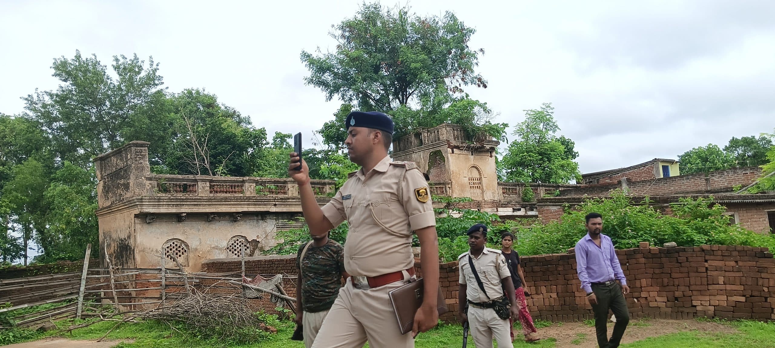 तीन घरों का ताला तोड़ ढाई लाख से अधिक की संपत्ति चोरी