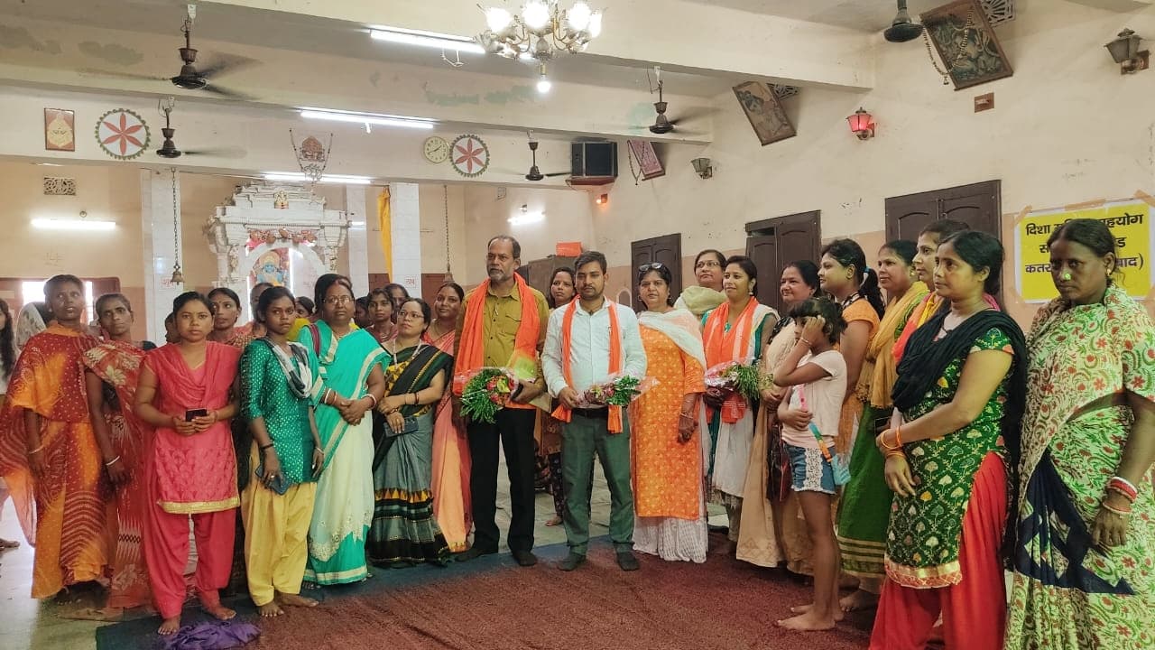 सहकारिता के माध्यम से महिलाओं को बनाया जायेगा स्वावलंबी : निबंधक