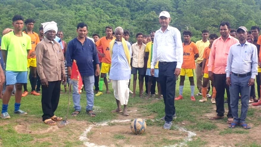 उदघाटन मैच में डुमरडीहा की टीम  विजयी