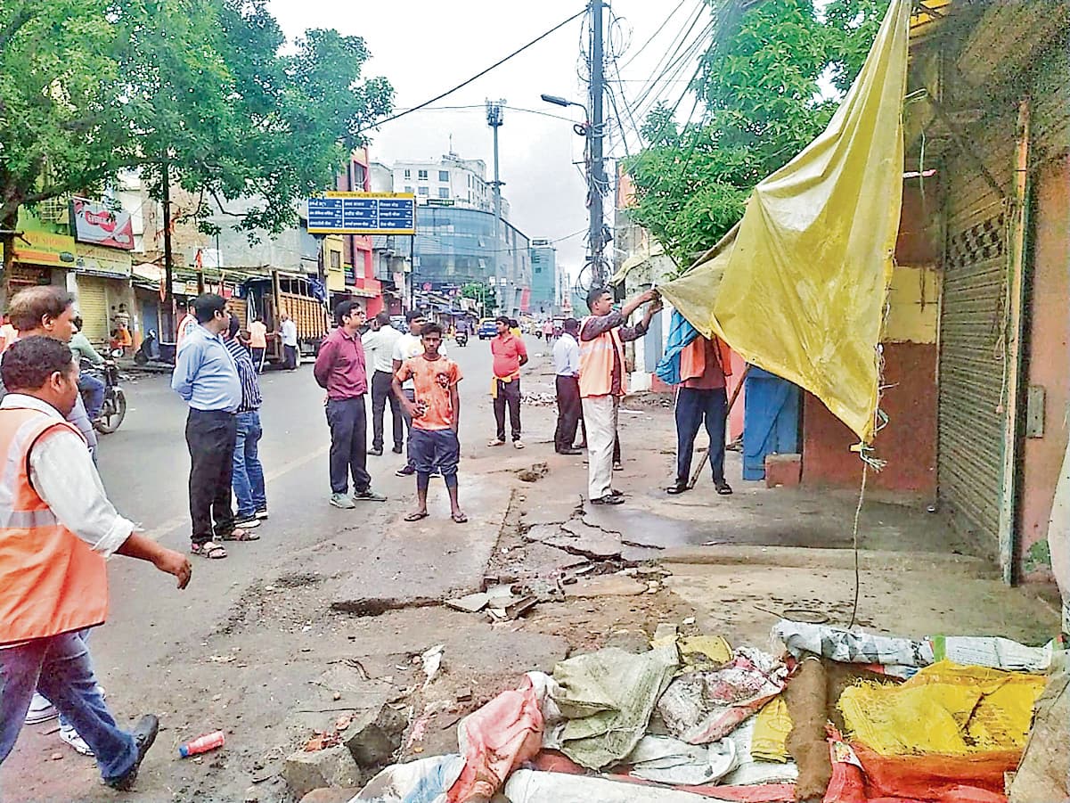 Ranchi news : नगर निगम की सख्ती के बाद दूसरे दिन भी लालपुर सब्जी मंडी में नहीं लगीं दुकानें