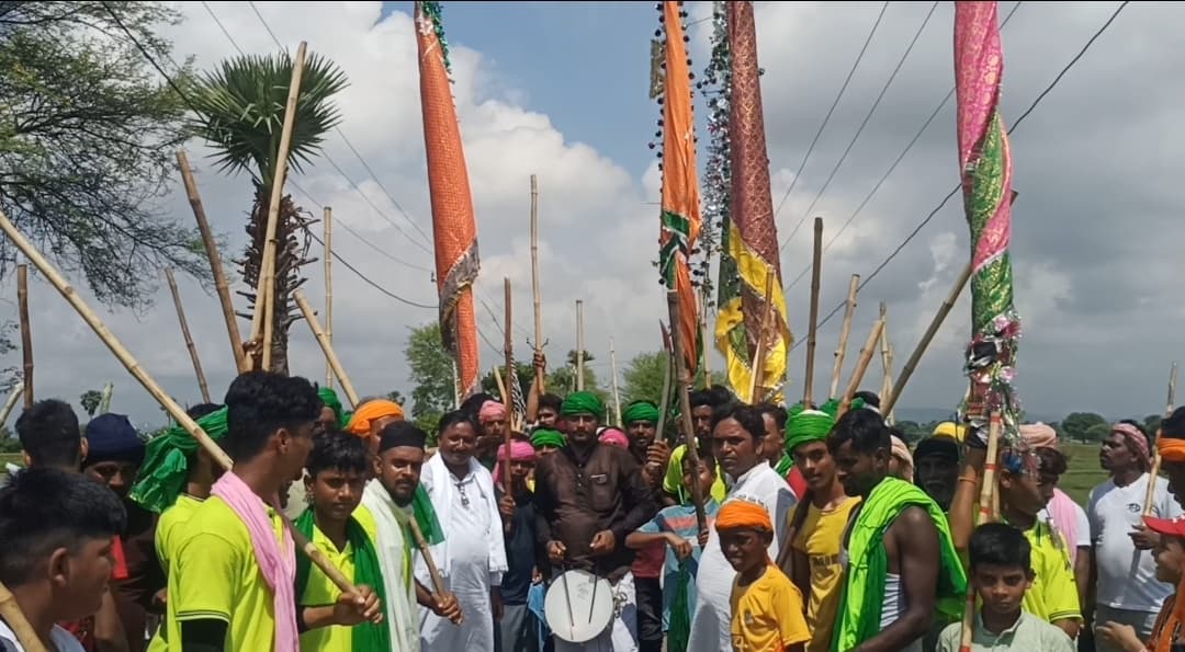 परंपरागत तरीके से निकाला गया गया ताजिया जुलूस