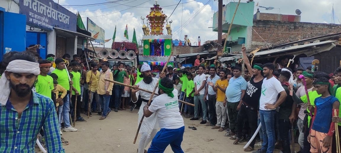 मुहर्रम के अवसर पर निकाले गये जुलूस