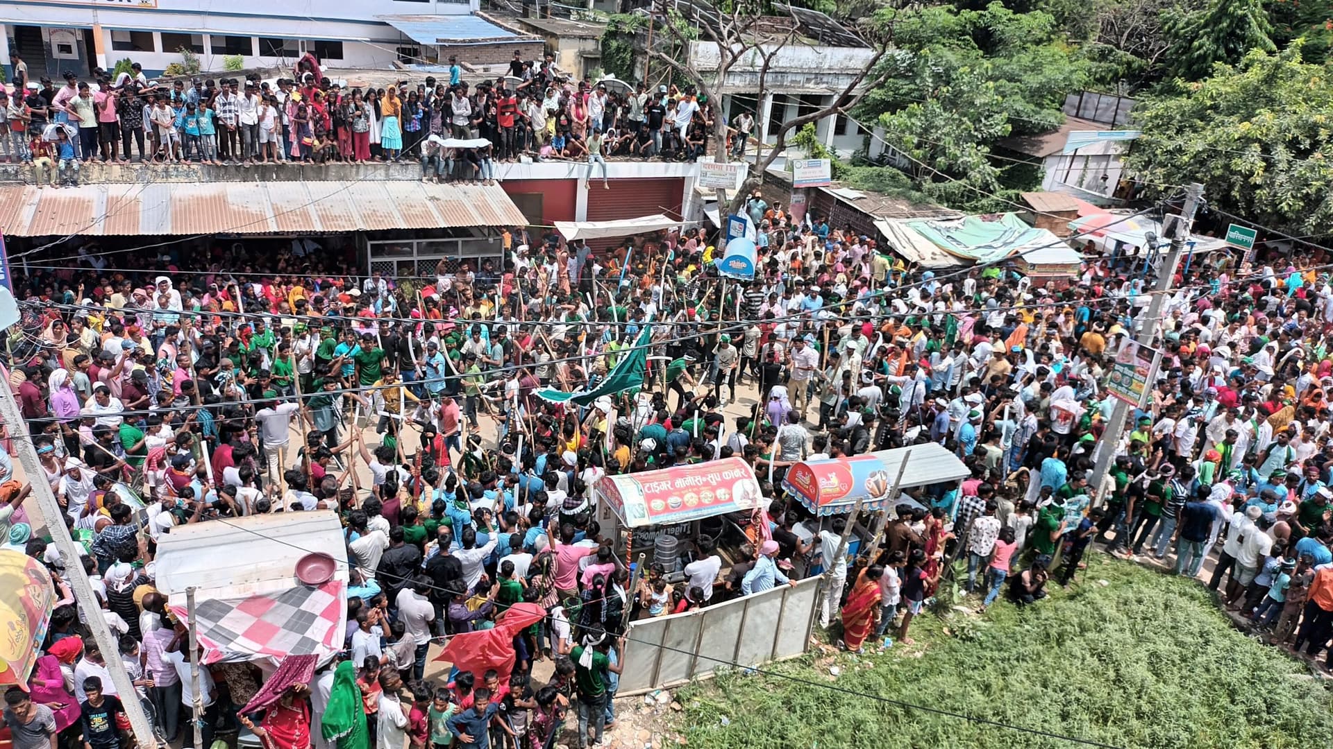 ताजिया मिलान के साथ मोहर्रम संपन्न, युवाओं ने दिखाये करतब