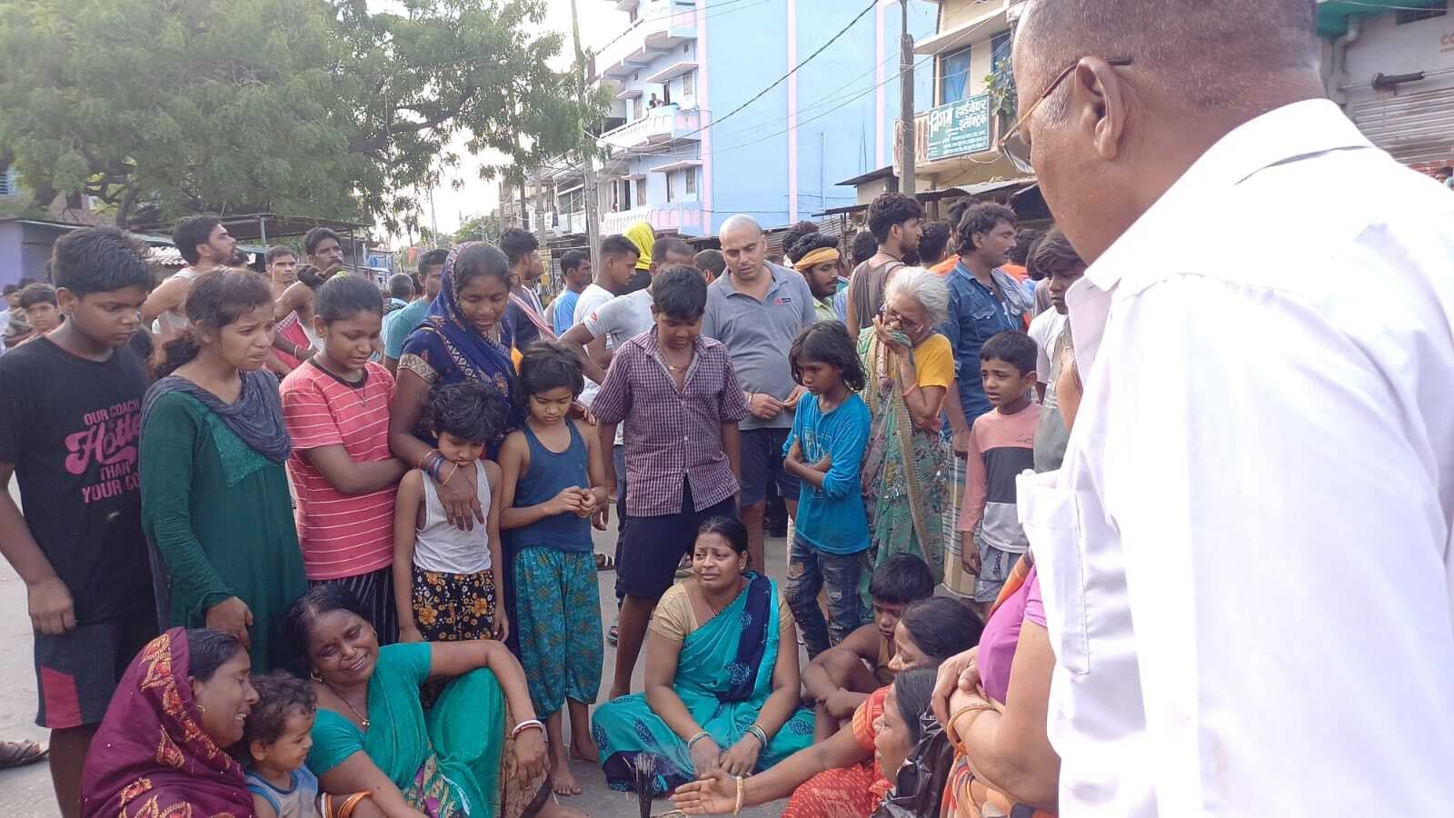 बाढ़ के गुलाबबाग में चाकू के हमले से घायल युवक की मौत, किया जाम