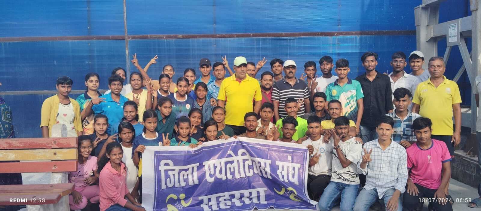 राज्य स्तरीय एथलेटिक्स प्रतियोगिता के लिए जिले की 45 सदस्य टीम रवाना